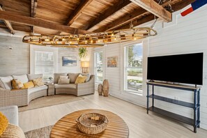 Smart TV - Charming 3BR home in Fernandina Beach with wooded views and space for 8! (Fernandina Beach)