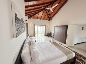 4 chambres, fer et planche à repasser, Wi-Fi, draps fournis