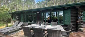 Beautiful 5 bedroom cabin on the Lake of the Hills.