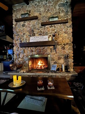 Dining - Beautiful 5 bedroom cabin on the Lake of the Hills.  (Eagle River)