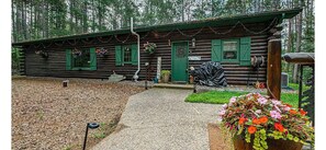 Exterior - Beautiful 5 bedroom cabin on the Lake of the Hills.  (Eagle River)