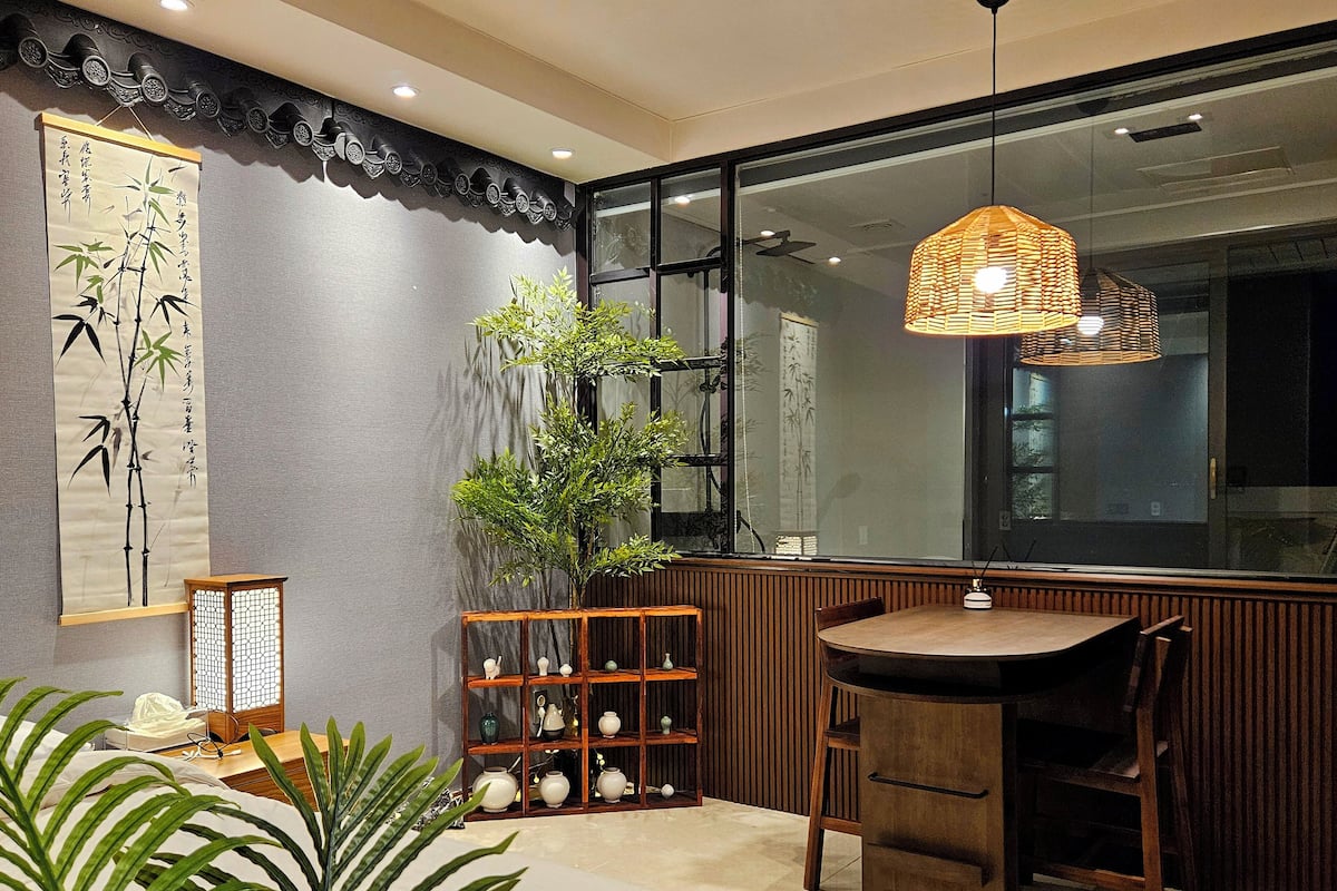 Premier Suite, Sea View | Desk, laptop workspace, blackout drapes, iron/ironing board