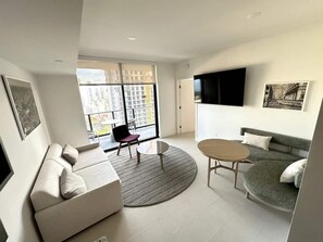 TV - 2907 - 1BR Apartment in Downtown Miami with Pool & Gym (Miami)