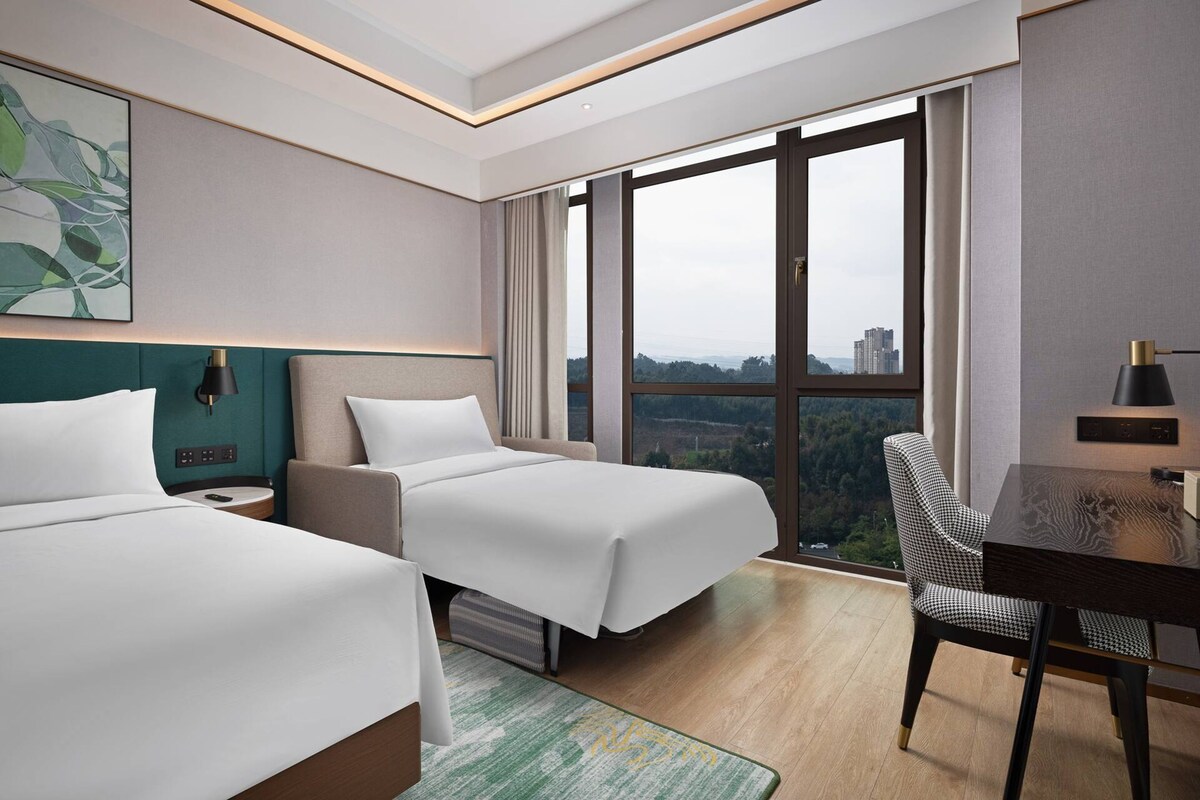 King Superior Room With Sofa Bed