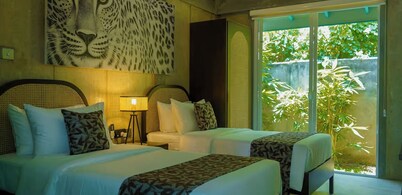 Villa Blue Monk - Thema Collection