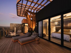 Room - Mantis Hiddn In Addo (Addo)