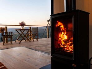 Room - Mantis Hiddn In Addo (Addo)