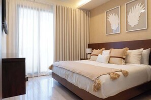Iron/ironing board, WiFi, bed sheets - Arena Blanca 502 Ocean View Luxury Condo (La Paz)