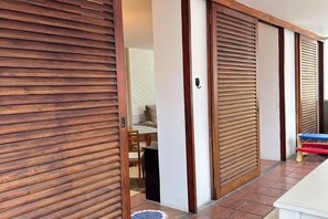Interior - Enseada Beach, Guarujá - Sleeps 10 people (Guarujá)