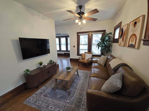 Retro-Modern Gem in the Heart of Bay View + Parking