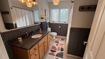 Secador de pelo y toallas