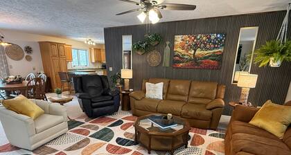 The Hive, a spacious secluded, pet-friendly retreat!