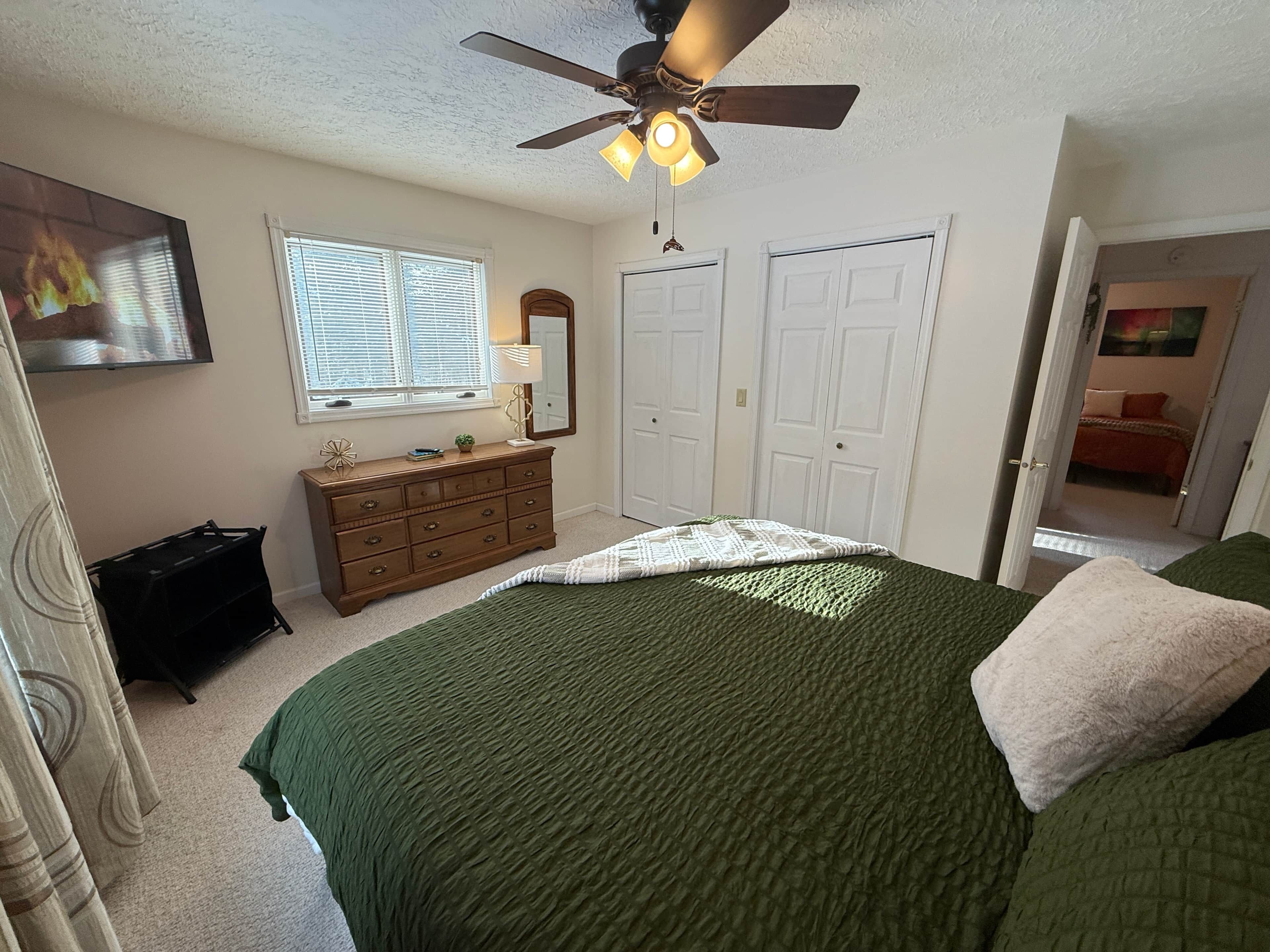 2 bedrooms, WiFi, bed sheets, wheelchair access