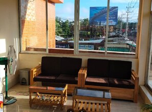 Living area - Hotel Mount Inn Khagrachari (Khagrachari)