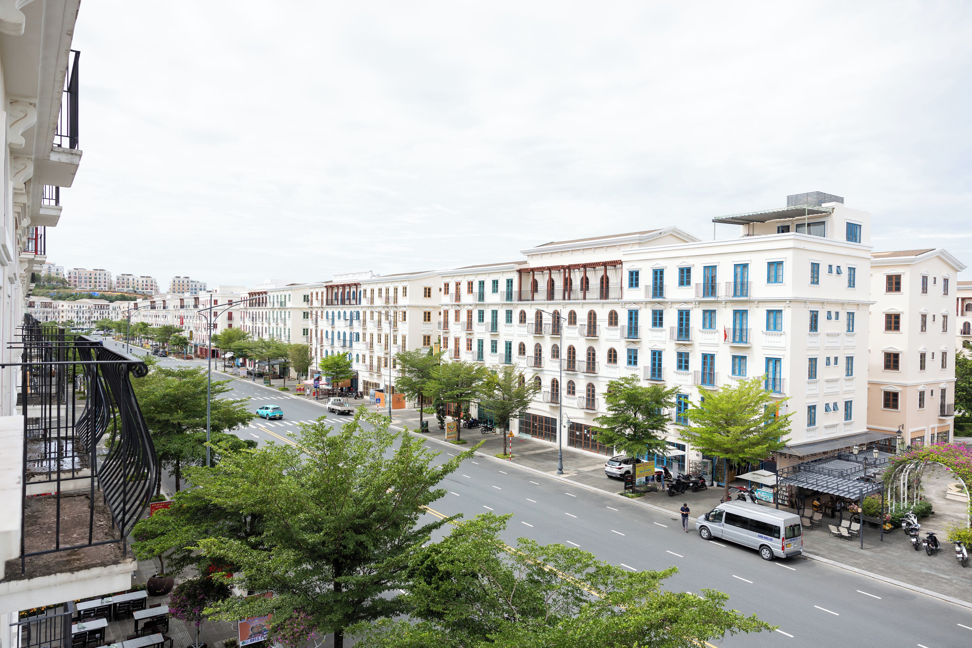 Double Room, 1 King Bed | City view