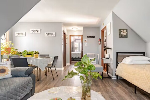 1 bedroom, iron/ironing board, free WiFi, bed sheets