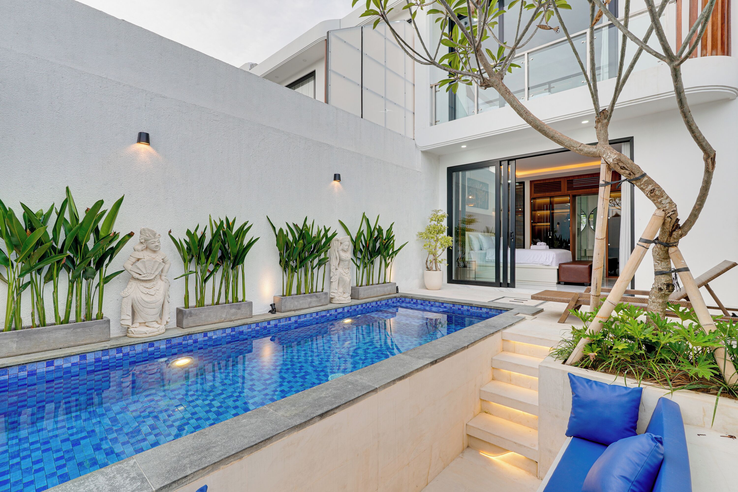 Vila, balkon, pemandangan kolam renang | Kolam renang | Kolam renang outdoor