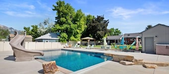 In ground Pool in the Summer! Hot tub and 15 min to skiing in the Winter!