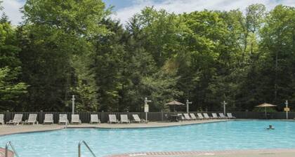 Mountain Vacations for Everyone - Pocono Mountain Villas by Exploria Resorts 2H