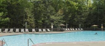 Mountain Vacations for Everyone - Pocono Mountain Villas by Exploria Resorts 2H