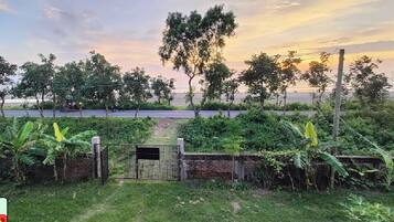 Fachada de la propiedad