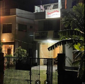 Fachada del alojamiento