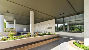 Unclassified image, 3 of 89, button - Adina Chermside Brisbane (Brisbane)