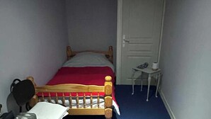 Iron/ironing board, WiFi, bed sheets - Pet Friendly & Accessible 3-Bed Gite, Sleeps 6 (Sourdeval)
