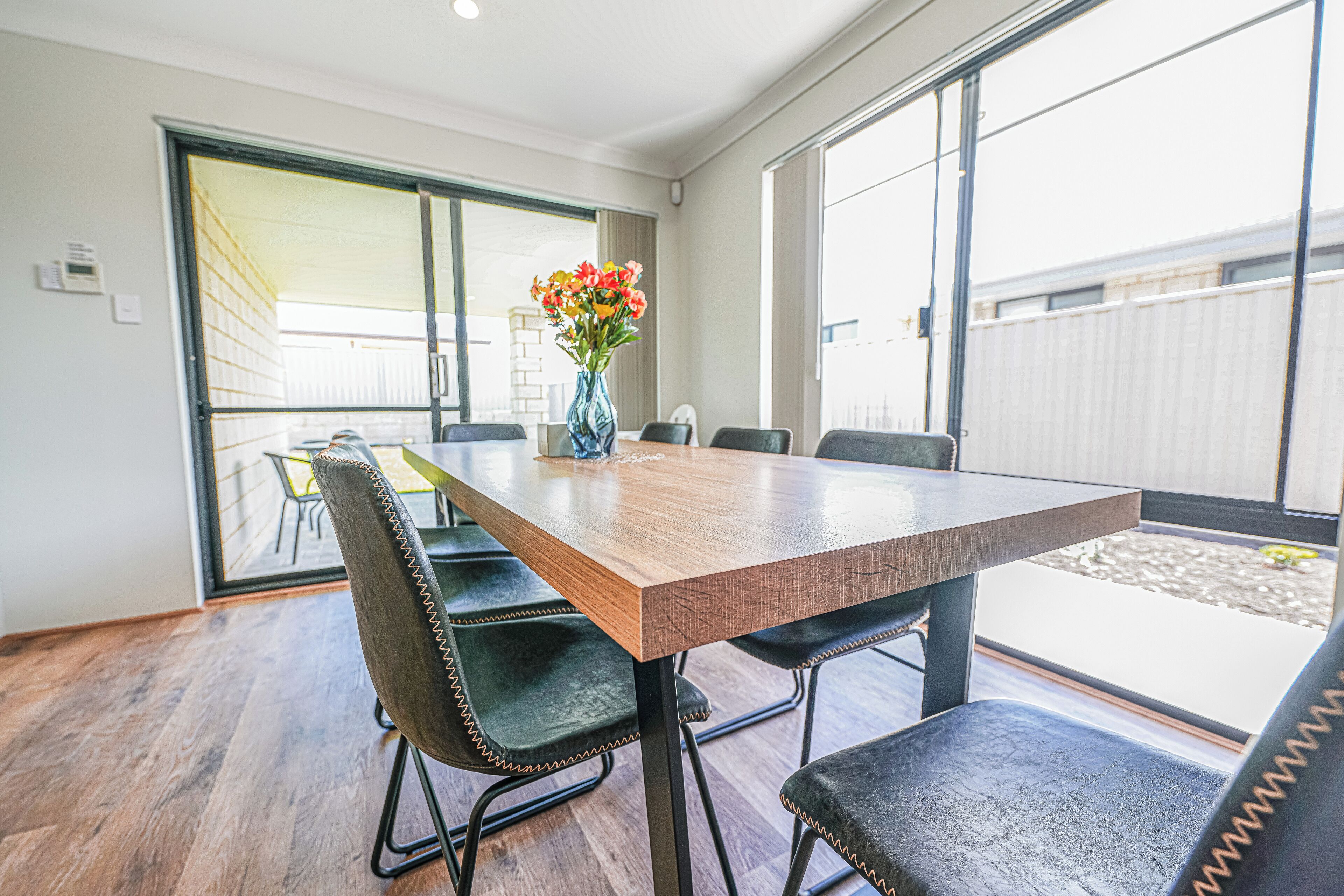 Townhouse – deluxe, hageutsikt | Spiseområde