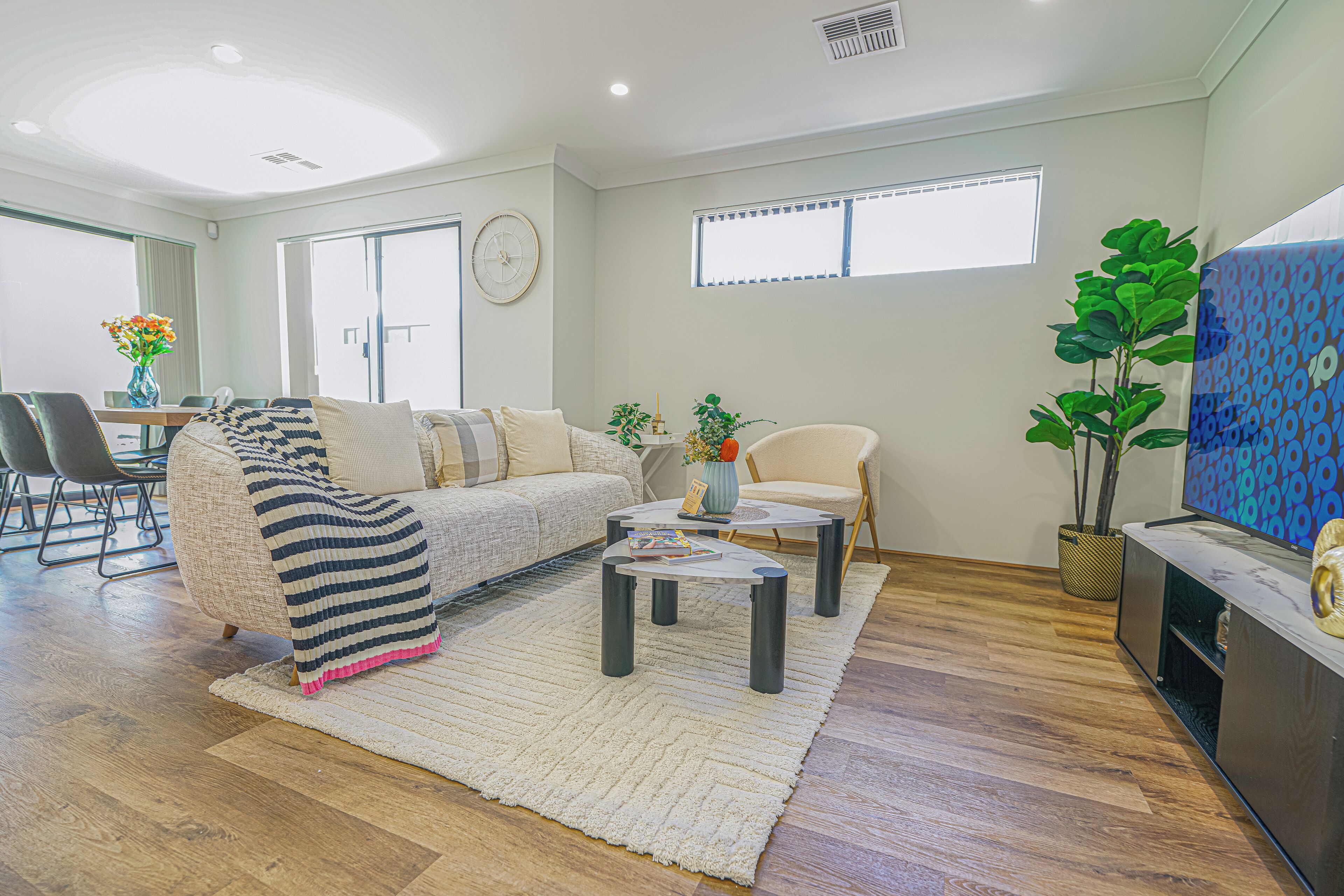 Deluxe Townhome, Garden View | Living area