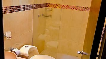 Handtücher, Seife, Toilettenpapier