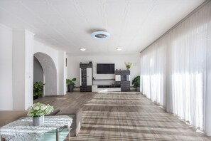 Interior - Holiday Home Cadjo With Pool, Brtonigla, Croatia (Brtonigla)