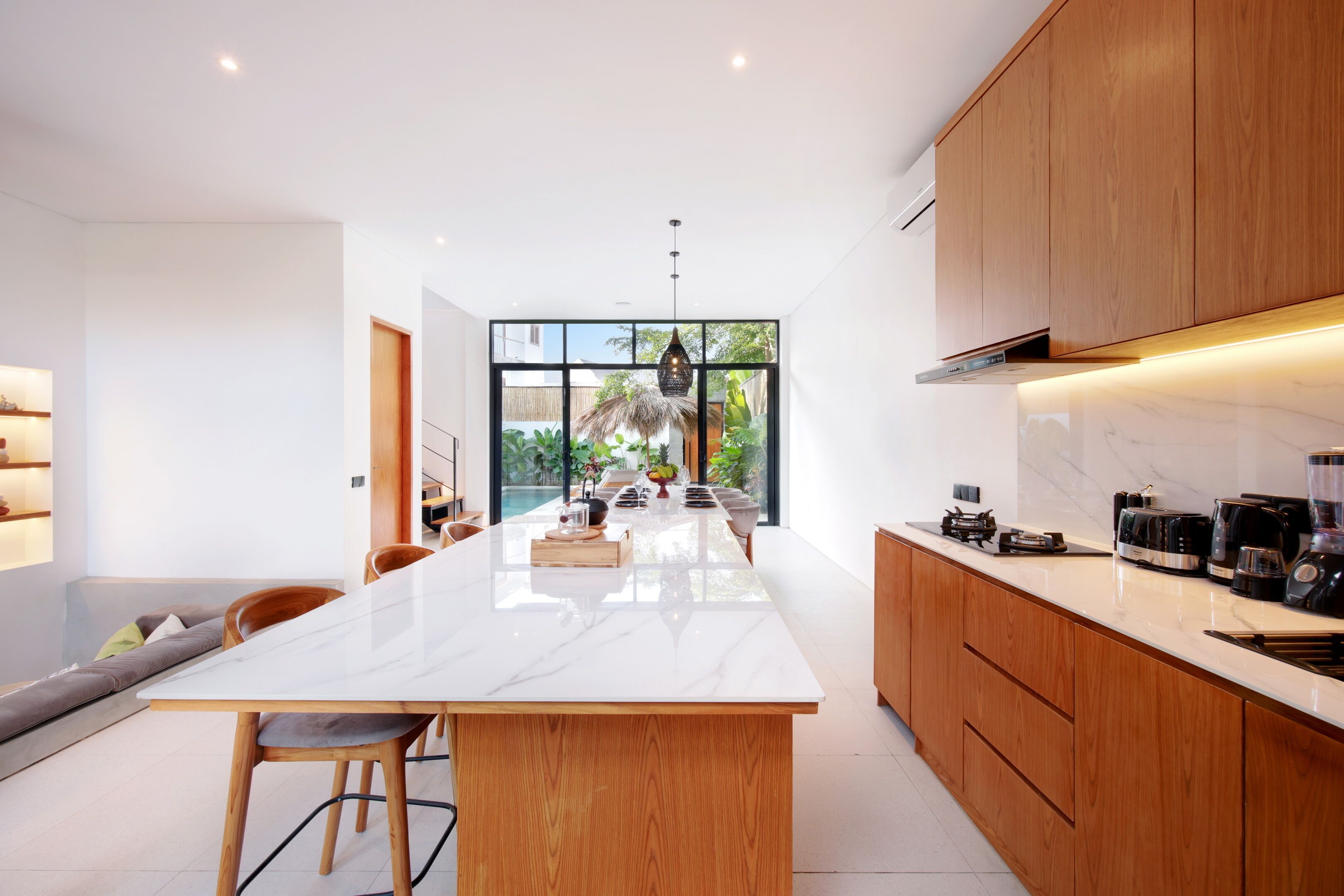 Deluxe Villa, Pool View | Private kitchen