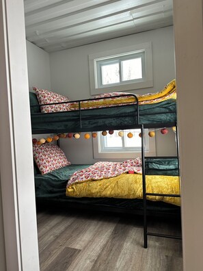 خدمة الإنترنت وملاءات أسرّة