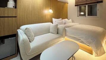 Traditional Double Room, Non Smoking | Interior