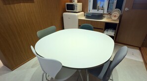 Luxury Double Room, Non Smoking | Dining - Esanghan Stay Bupyeong (Incheon)