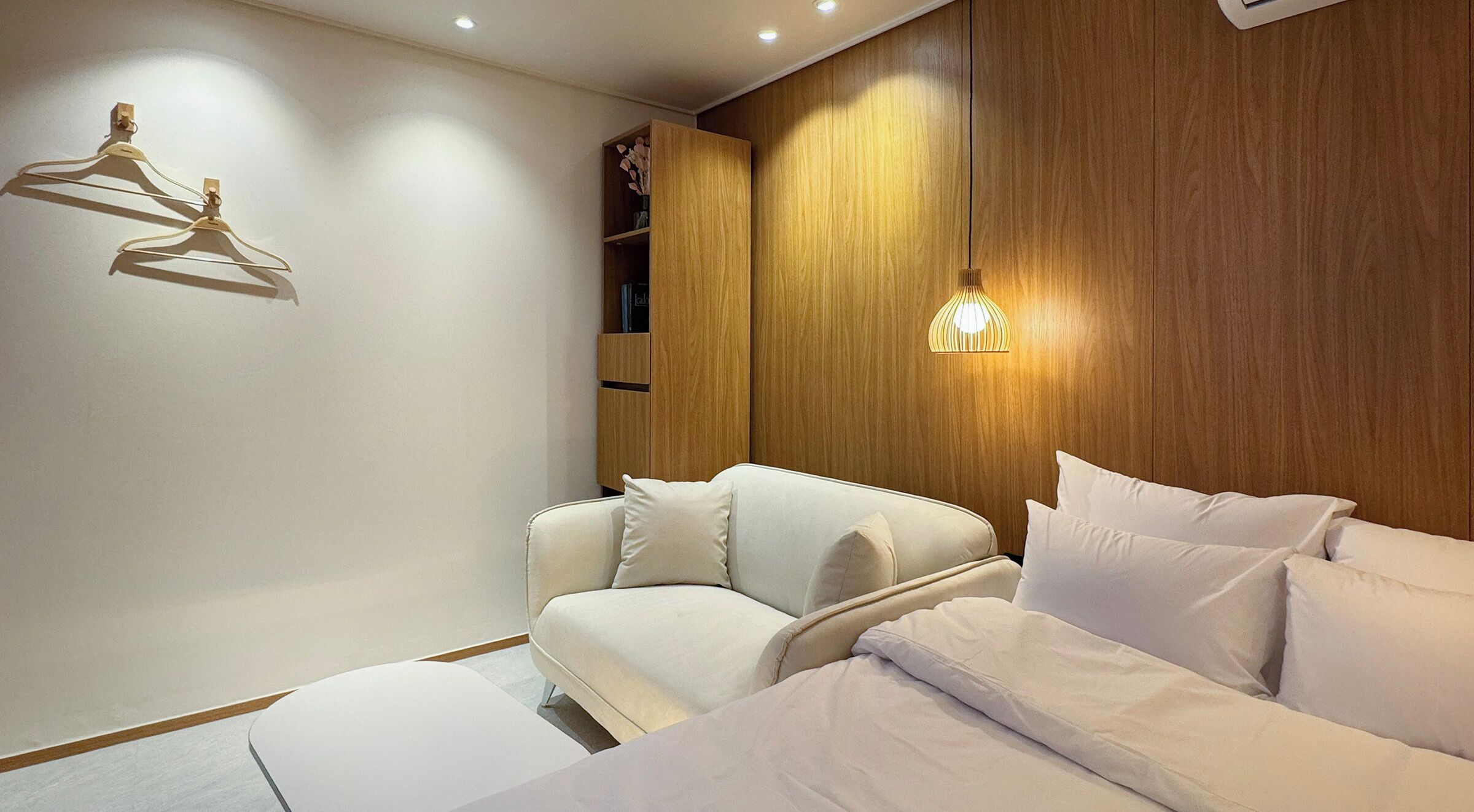 Traditional Double Room, Non Smoking | Living area