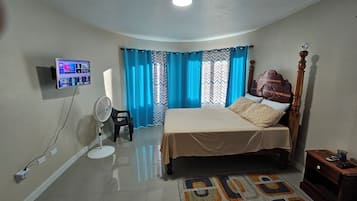 2 chambres, fer et planche Ă repasser, Wi-Fi gratuit, draps fournis