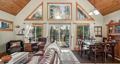 Packwood Landing | Hot Tub • Pet-Friendly • Fast Wi-Fi •