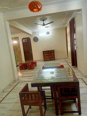 تناول الطعام