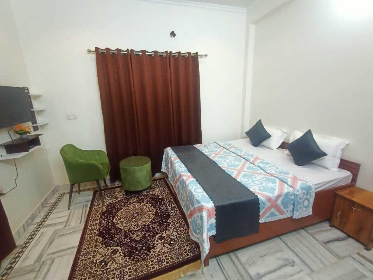 أسرّة قابلة للطي وواي فاي مجانًا وملاءات أسرّة