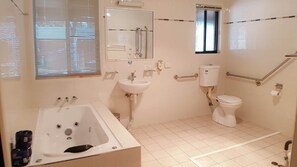 2 Bedroom Waterfront Lodge by Tiny Away (Disabled Access) | Bathroom | Hair dryer, bidet, soap, shampoo - Tiny Away Escape at Granite Belt (Stanthorpe)