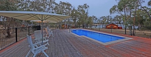 2 Bedroom Waterfront Lodge by Tiny Away | Comodidades do quarto