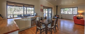 2 Bedroom Waterfront Lodge by Tiny Away | Property amenity - Tiny Away Escape at Granite Belt (Stanthorpe)