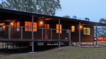 2 Bedroom Waterfront Lodge by Tiny Away (Disabled Access)