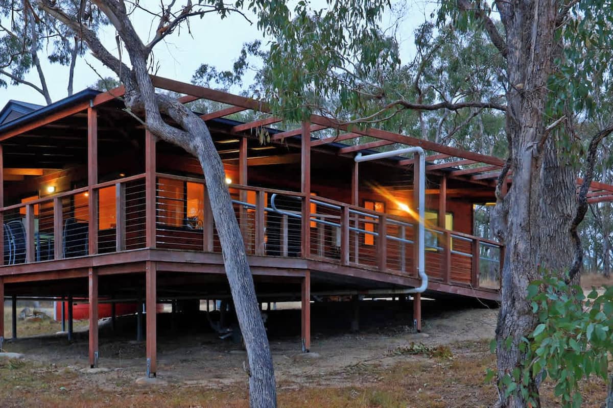 2 Bedroom Waterfront Lodge by Tiny Away