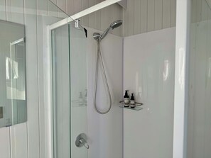 Cabin | Bilik Mandi