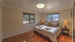 Bed sheets - Tiny Away Escape at Granite Belt (Stanthorpe)