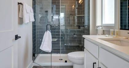 Pet-Friendly Belmont Rental near UVA and Downtown