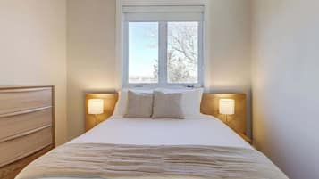 2 bedrooms, free WiFi, bed sheets
